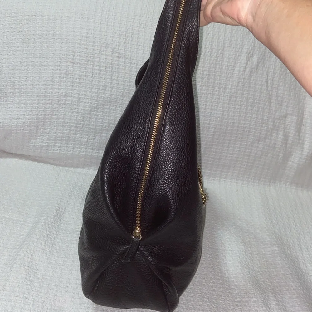 Like new Vince Camuto Zoe pebbled leather Split Hobo bag_4